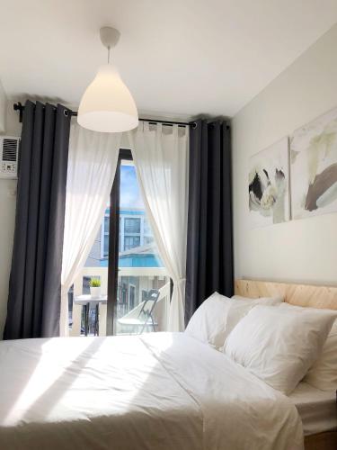 FREE PARKING Basement, 50mbps Wifi Netflix 55 inches TV