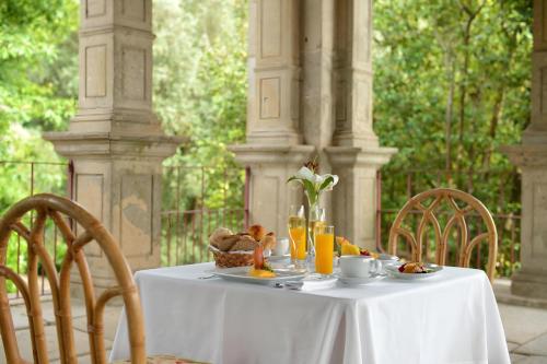 Pousada Mosteiro Guimarães, Monument Hotel & SLH