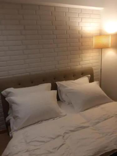 Felice studio Bianco