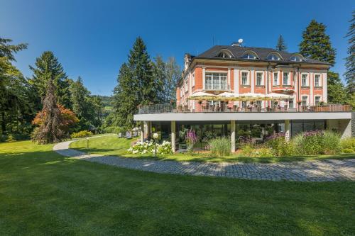Wellness & Spa Hotel Villa Regenhart
