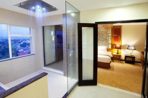 Elizabeth Cebu