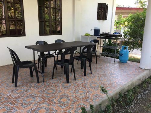 Riverside Transient House/Balingasay-Patar Beach