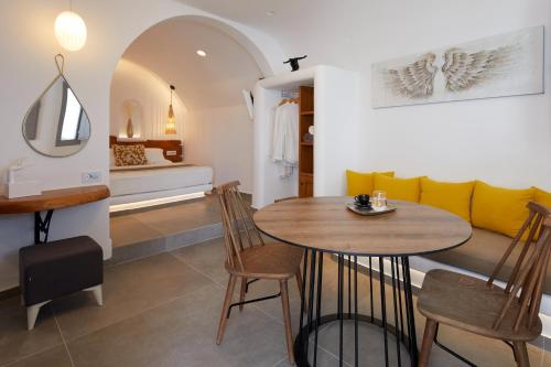 Allure Breeze Suites