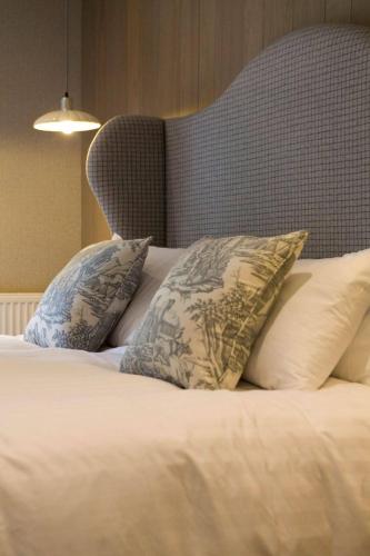 The Saracens Head Hotel