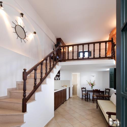Anthonas Apartments