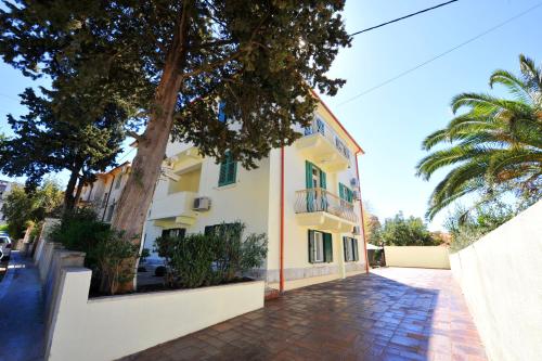 Villa Vice