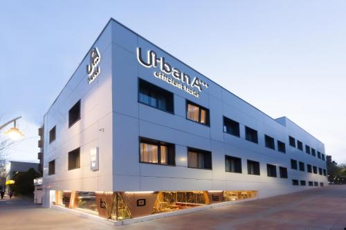Hotel UrbanA +++ Tres Cantos