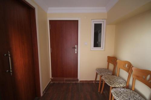 Azre Hotel