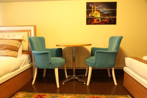 Azre Hotel