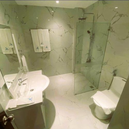 J&v Hotel And Resort