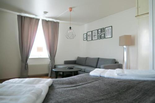 Easy Livin' Apartment Hotel by Stubor