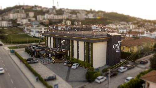 Hotel On7