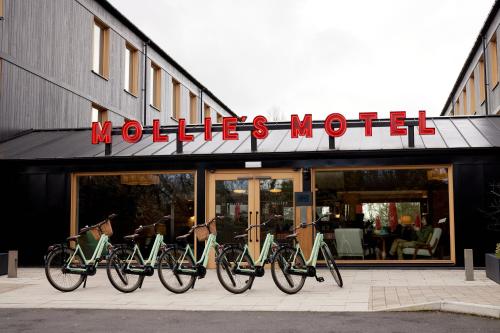 Mollie's Motel & Diner