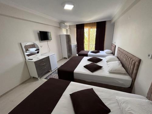 Paradise Hotel