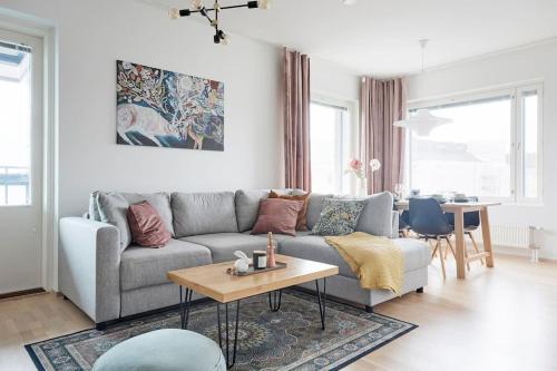 Rauhallinen kolmio omalla saunalla Tampereen keskustassa