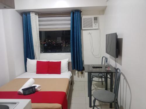 Eimy's Place at Urban Deca Mandaluyong by RedDoorz