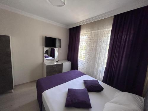 Paradise Hotel