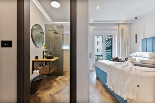 West Coast Deluxe Rooms