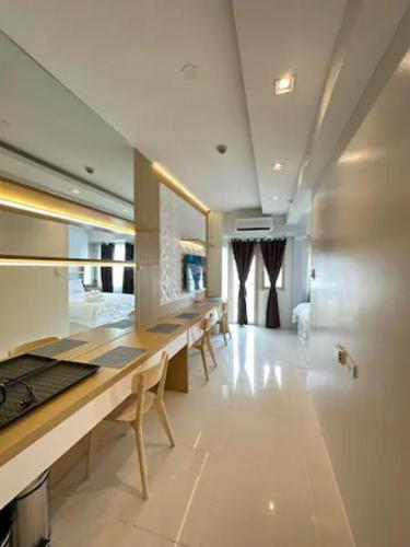 Coast Residences Penthouse with skyline and manila bay view