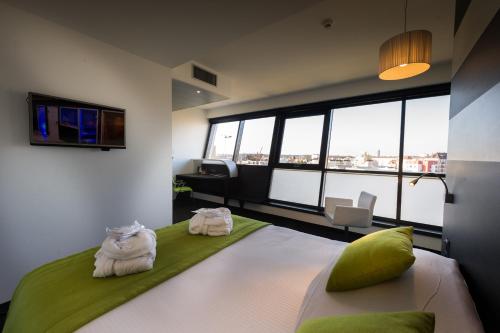 Hotel Athena