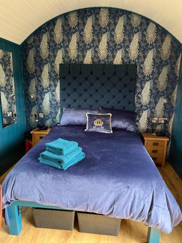 Redfox Shepherds hut and private hot tub