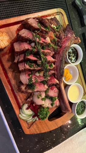 Alona Royal Palm Resort and Restaurant