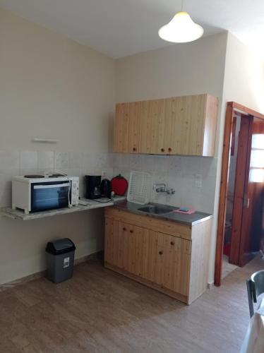 LITHERI-Studios&Apartment