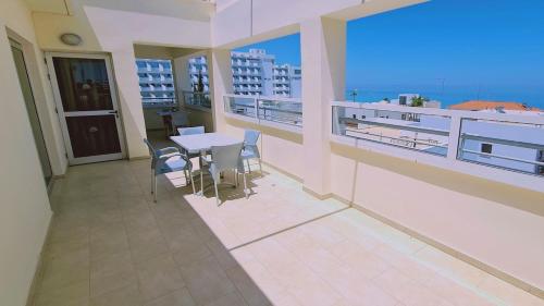STAY Sunrise Beach Apt B01