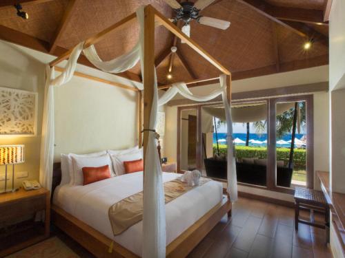 Crimson Resort & Spa Mactan, Cebu