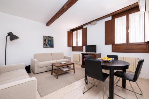 Ca' Foscolo Residence