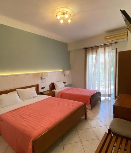 Paradosi Rooms & Apartments