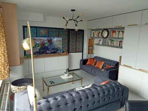 Liège centre Médiacité appartement possible parking terrasse immense 8ème pour 2 personnes