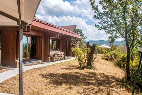 Oasi Di Mastarone Il Vino E Le Rose