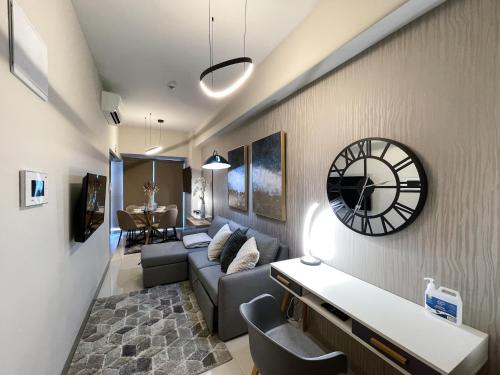 Amazing Unit and View in Uptown Parksuites BGC