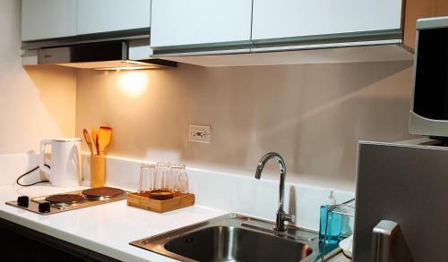 Hygge home with Ayala CBD Makati view! NEW