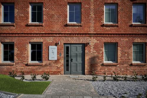 THE HOUSE near Lake & Old Town