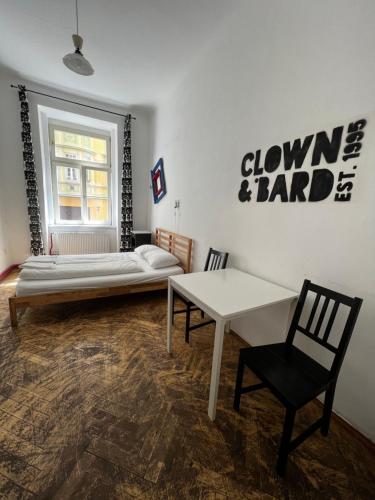 Clown and Bard Hostel