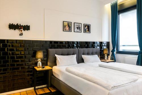 Nikii Hotel & Restaurant