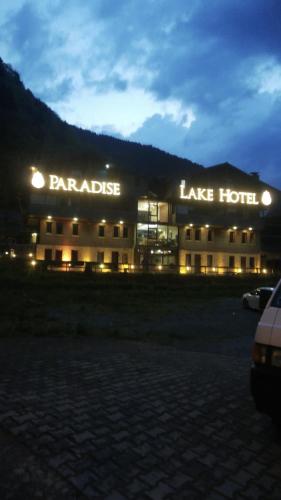 Paradise Lake Hotel