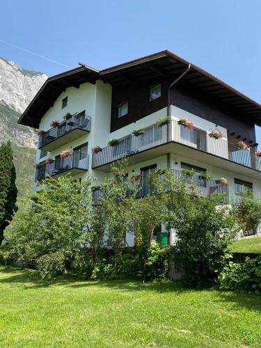 Pension Alpina