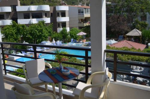 Sunny Days Hotel & Resort