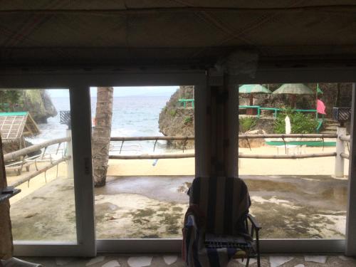 Turtle Cove Island Resort