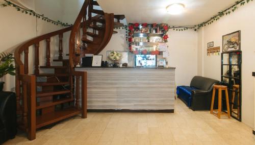 Flip-Flops Hostel