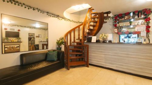 Flip-Flops Hostel