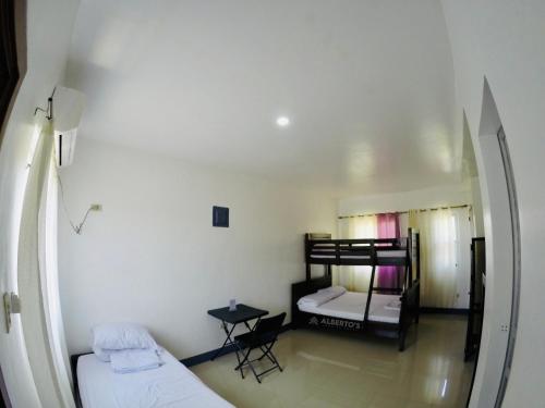 Alberto's Lodging House