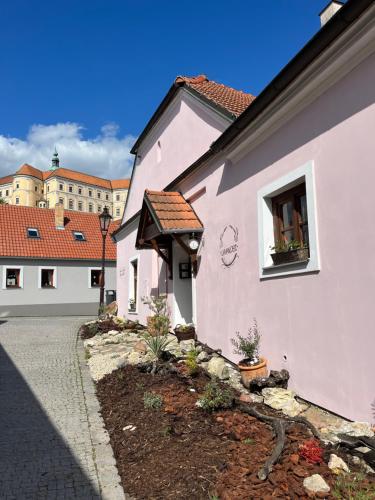 Apartmany S Vinnym Sklepem