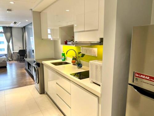 Luxury Studio in heart of Ortigas w/ swimming pool