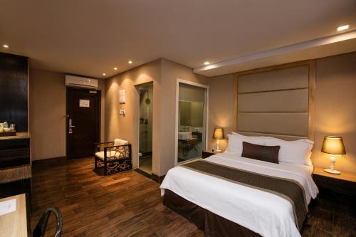 Goldberry Suites And Hotel