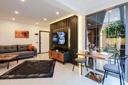 Mrt Suites Lara Hotel