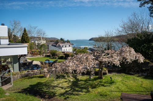 The Victoria, Menai Bridge